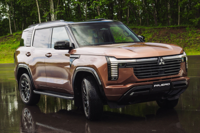autoweek.cz - Mitsubishi představuje SUV Pajero 5. generace