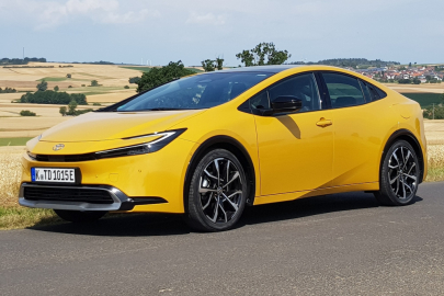 autoweek.cz - Hospodárnější Toyota Prius