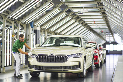 autoweek.cz - Škoda Auto v roce 2023 vyrobila celosvětově 888 000 vozů