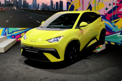 autoweek.cz - BYD na e-Salonu představil Dolphin Surf