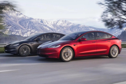 autoweek.cz - Tesla vypálila dotační rybník
