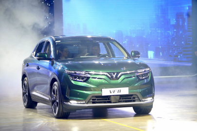 autoweek.cz - VinFast předal první elektrická SUV