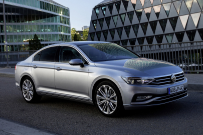 autoweek.cz - Volkswagen Passat sedan je na konci