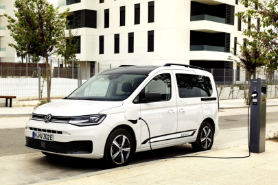 autoweek.cz - Volkswagen Caddy s plug-in hybridním pohonem