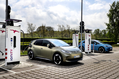 autoweek.cz - Česká televize se bojí konfrontace na téma elektromobility