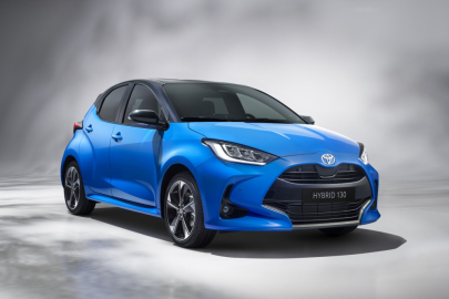 autoweek.cz - Toyota Yaris s výkonnějším hybridem