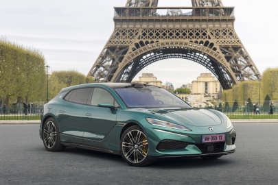 autoweek.cz - Denza vstupuje na evropské trhy