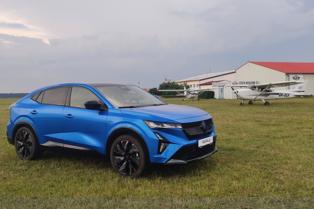 Renault Rafale přináší potěšení z jízdy