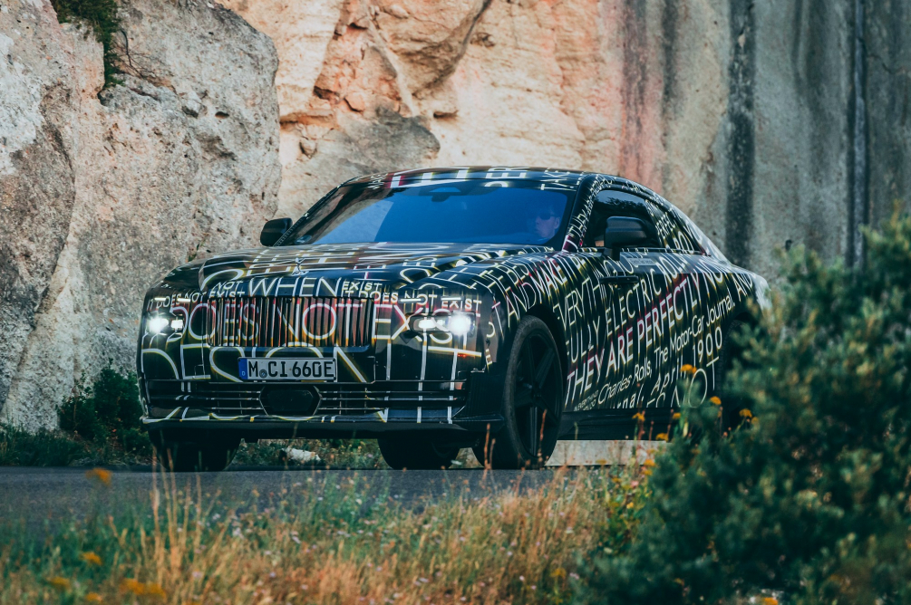 Testování Rolls-Royce Spectre