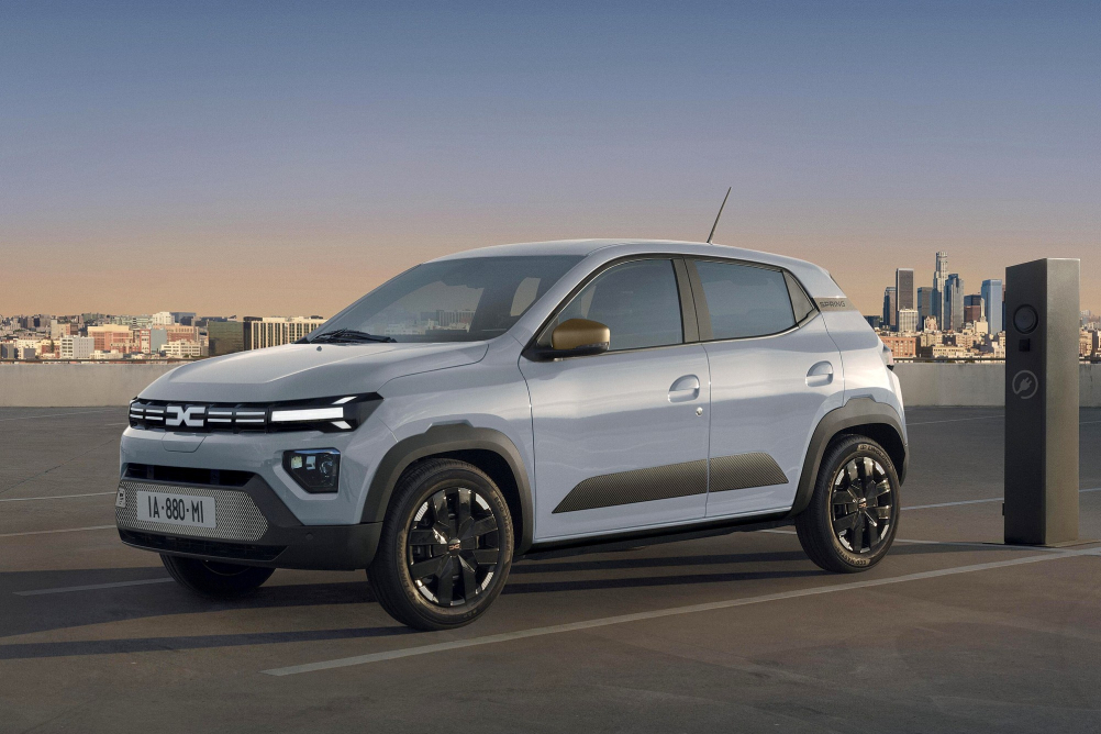 Dacia Spring dostává výkonnější motory a akumulátor LFP