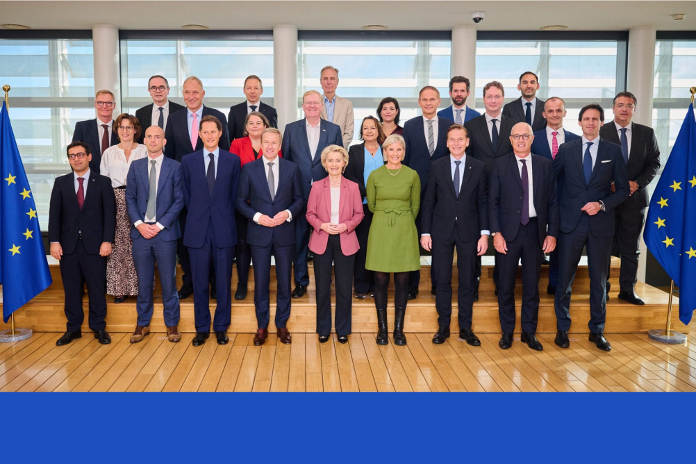 EU stále trvá na zákazu spalovacích motorů