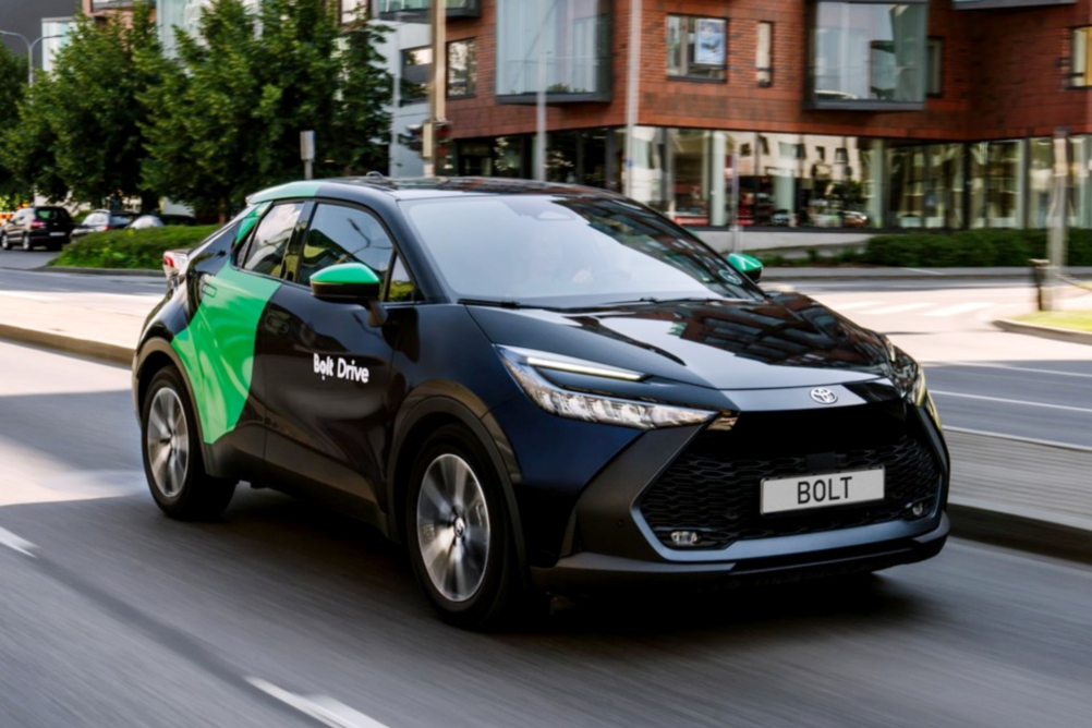 Toyota nabízí řidičům Boltu slevy na elektrifikovaná auta
