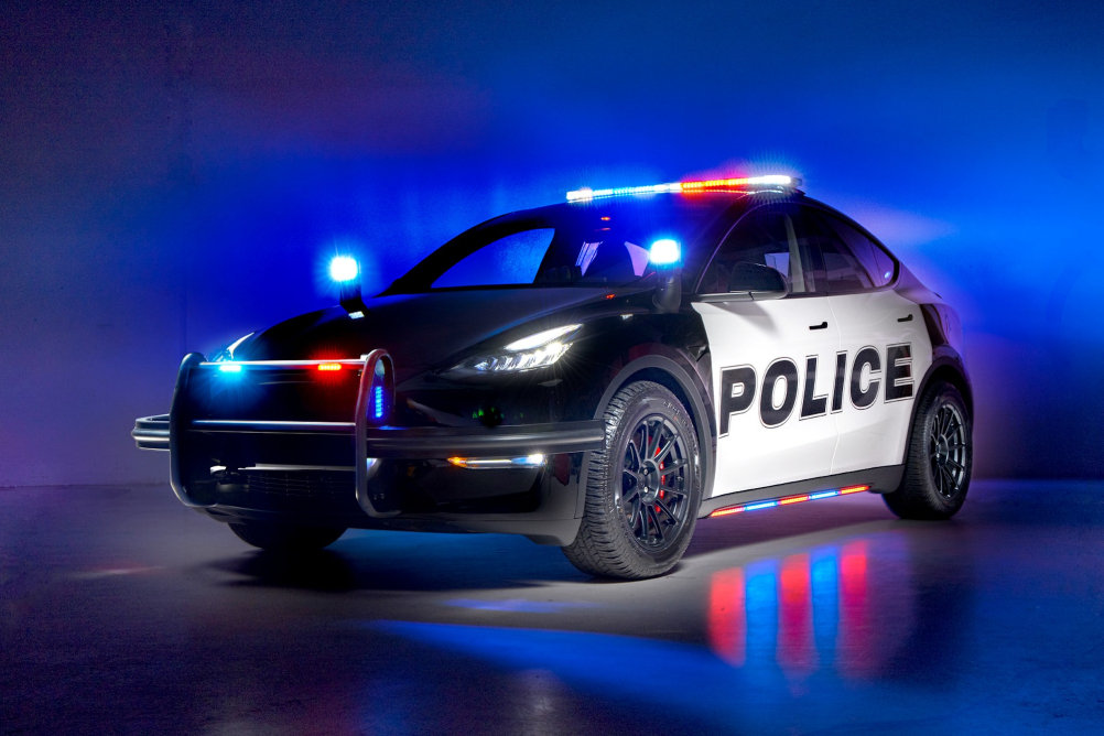 Budoucnost policejních aut: Tesla