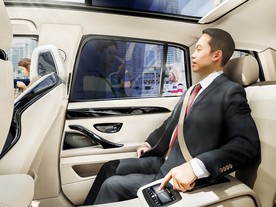 Continental Intelligent Glass Control: boční okna omohou být individuálně ztmavena 