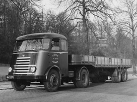 1950 DAF T60 f- první s kabinou