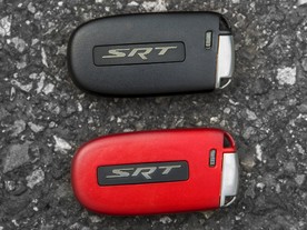 Pro Hellcaty sedodávají dva klíčky - jen ten červený dokáže probudit bestii