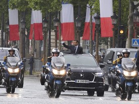 DS 7 Crossback Présidentiel a francouzský president Emmanuel Macron 