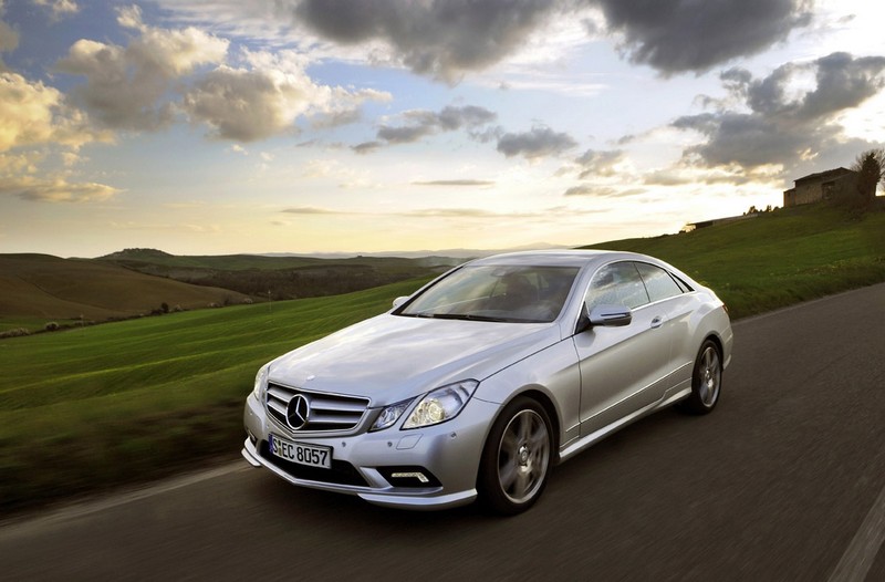 Spanilá jízda - Mercedes-Benz E 500 Coupé