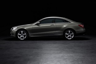 Boční silueta E Coupé