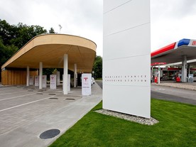 Dobíjecí stanice e.on u Humpolce