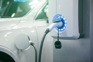 autoweek.cz - Zájem o elektromobily byl loni v Česku rekordní, v jejich využívání ale za Evropou zaostáváme