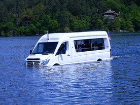 autoweek.cz - Na Slapech jsme pluli v minibusu