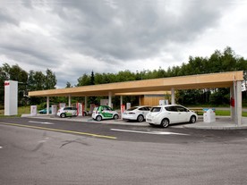 Nabíjecí stanice E.on ve Vystrkově u Humpolce 