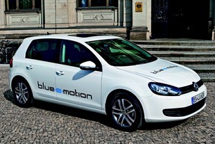 Volkswagen Golf blue e motion