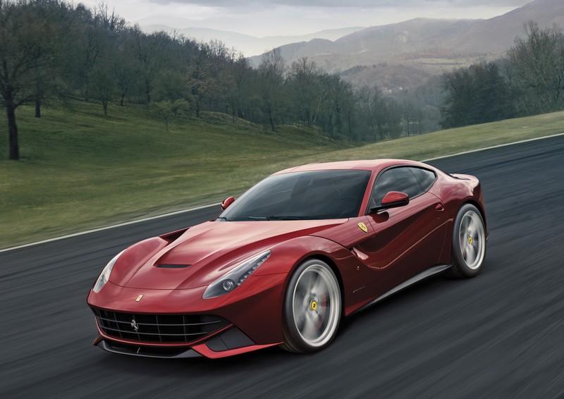 Ferrari F12berlinetta: divokých 740 koní