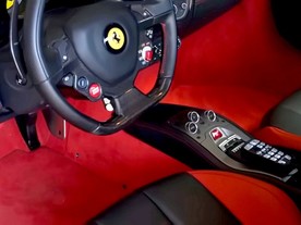 Ferrari F 142 - 458 Italia Policie České republiky