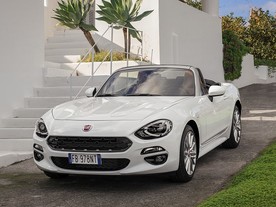 Fiat 124 Spider