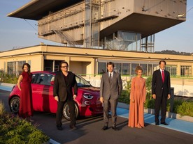 Jennifer Lotitová, Bono, Olivier Francois, Ginevra Elkannová a John Elkann 