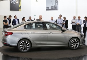 Šéf FCA Centro Stile EMA Roberto Giolito představuje Fiat Tipo