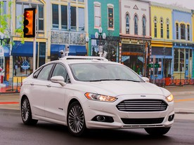 Autonomní Ford Fusion v Mcity