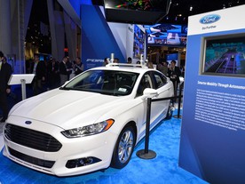 Autonomní Ford Fusion na CES 2016