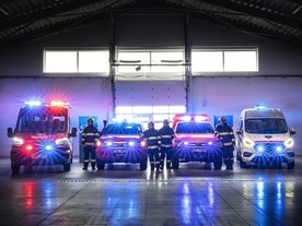 autoweek.cz - Originální přestavby užitkových vozů Ford