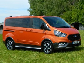Ford Tourneo Custom Active 2,0 EcoBlue mLSD Hybrid