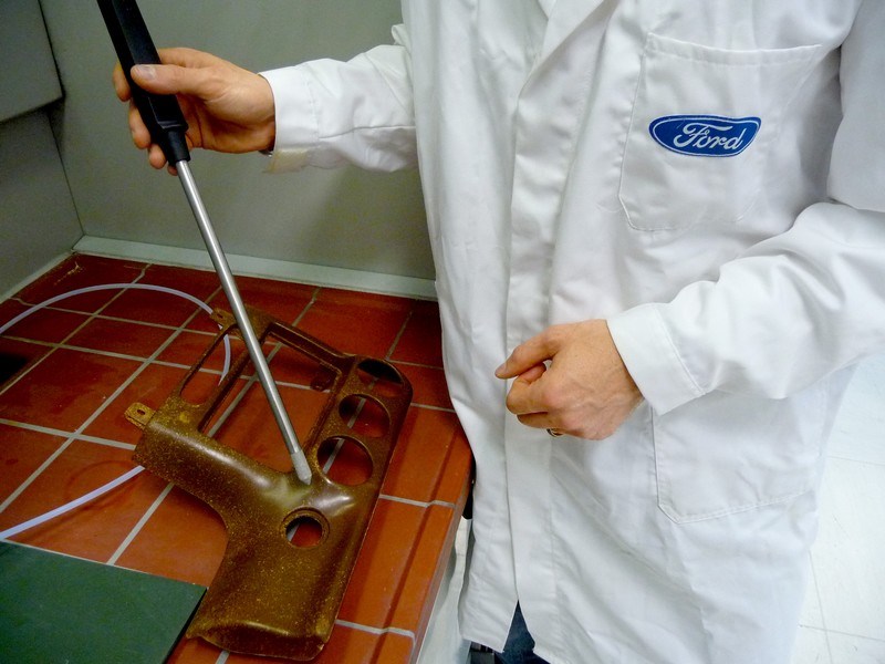 Tekuté dřevo: inovativní materiál pro automobilový průmysl!