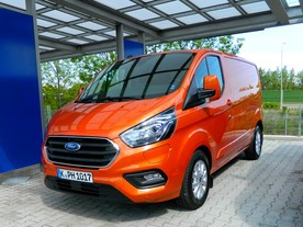 Ford Transit Custom Van Plug-in hybrid
