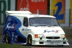 Ford Transit Supervan 3