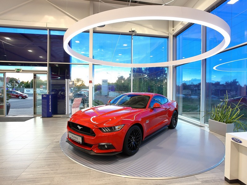 Ford otvírá v ČR první dva showroomy FordStore!