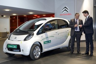 autoweek.cz - Citroen C-Zéro v půjčovně National/Citer