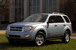 autoweek.cz - Hybridy jsou prý při nehodách bezpečnější