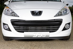 autoweek.cz - Peugeot 207 HDi 99g jezdí jen za 3,7 l/100 km