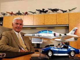 autoweek.cz - Bob Lutz chválí elektromobily