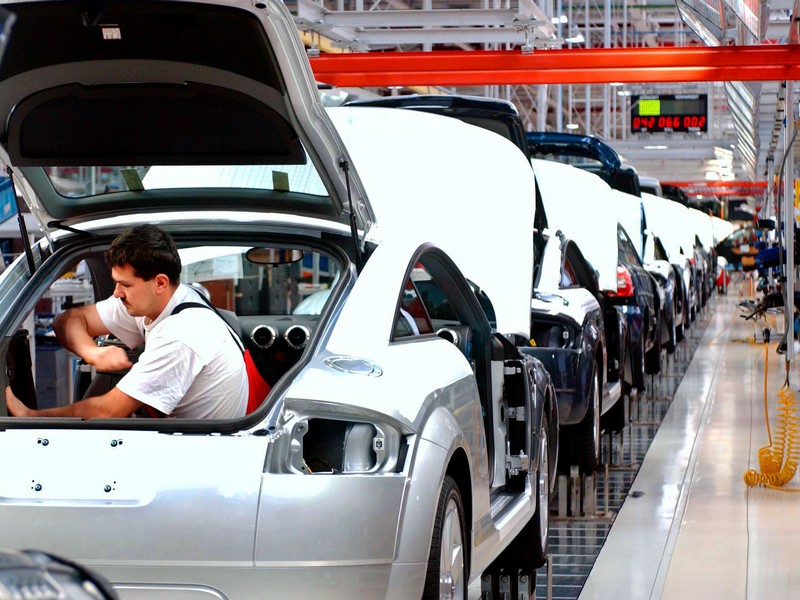 Subvence pro Audi a Opel v Maďarsku