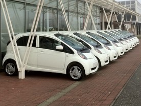 autoweek.cz - Největší dodávka elektromobilů i-MiEV zahájena