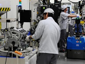 autoweek.cz - Paralýza japonských dílů