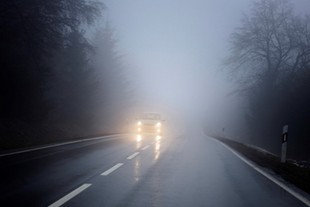 autoweek.cz - Jak projet mlhou