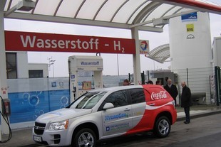 GM HydroGen4 u čerpací stanice